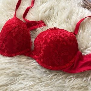 🌹2 for $10 on marked items!🌹 Forever 21 bra